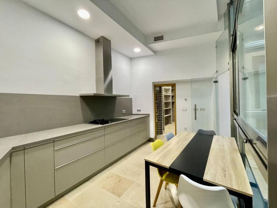 Fdez Amazing House By Cathedral And Giralda With Private Pool Villa เซบีญา ภายนอก รูปภาพ