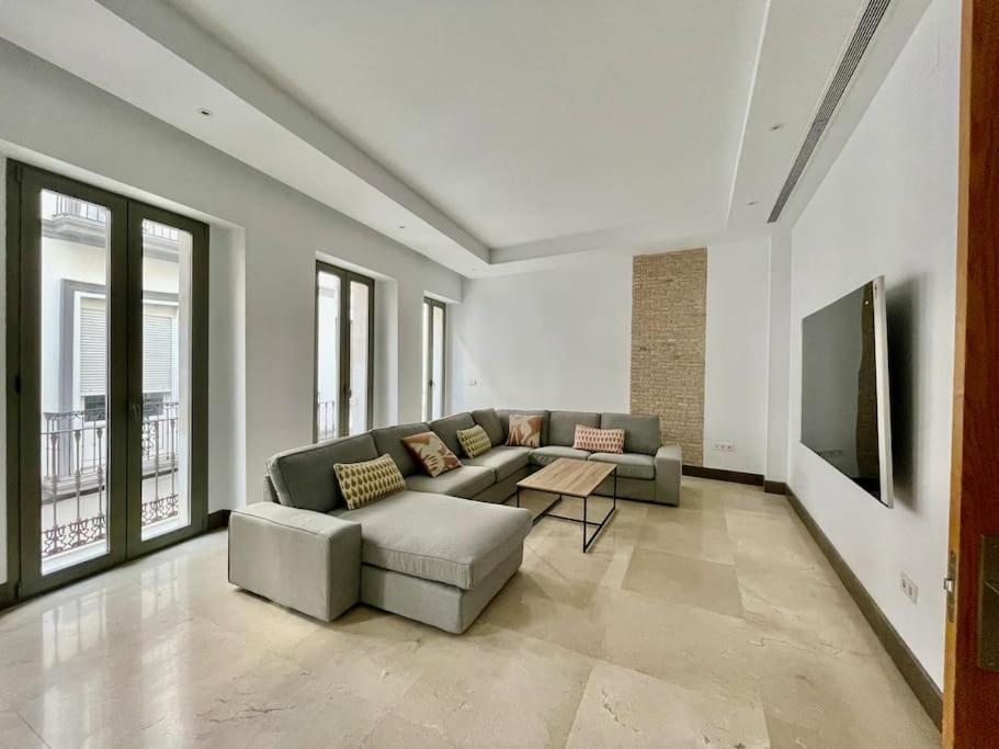 Fdez Amazing House By Cathedral And Giralda With Private Pool Villa เซบีญา ภายนอก รูปภาพ